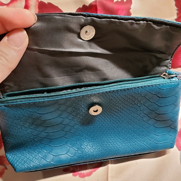 Merle Norman Cosmetic Case - Picture 2 of 7